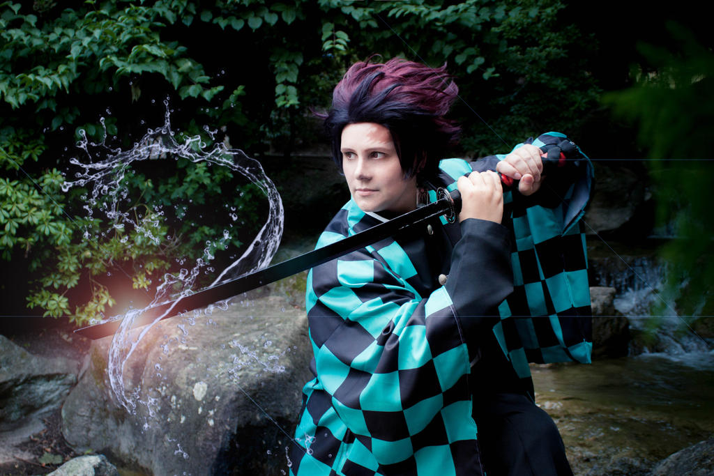 ชมคอสเพลย์ คามาดะ ทันจิโร่ ในดาบพิฆาตอสูร จาก Mondkaeppchen