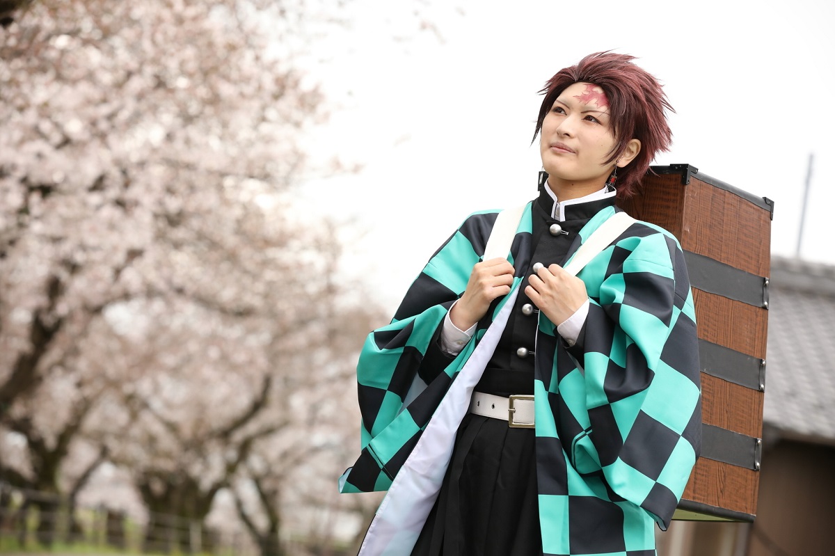 ชมคอสเพลย์ คามาดะ ทันจิโร่ ในดาบพิฆาตอสูร จาก sakuragishunsuke