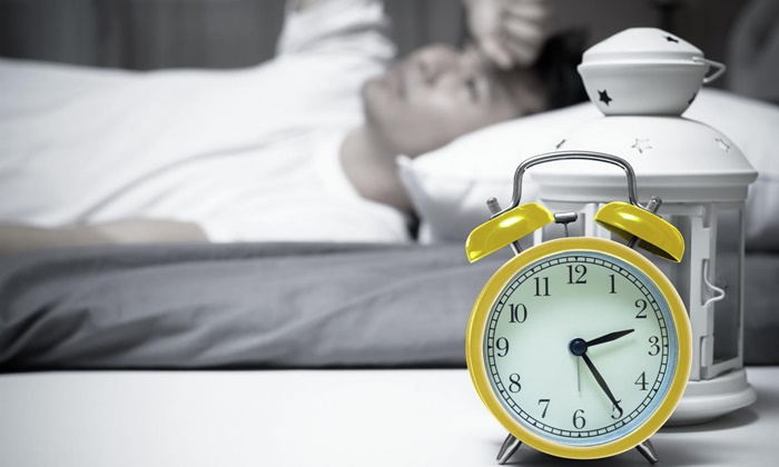 “ปวดหัว” จนนอนไม่หลับ สัญญาณเตือนสุขภาพที่ไม่ควรมองข้าม