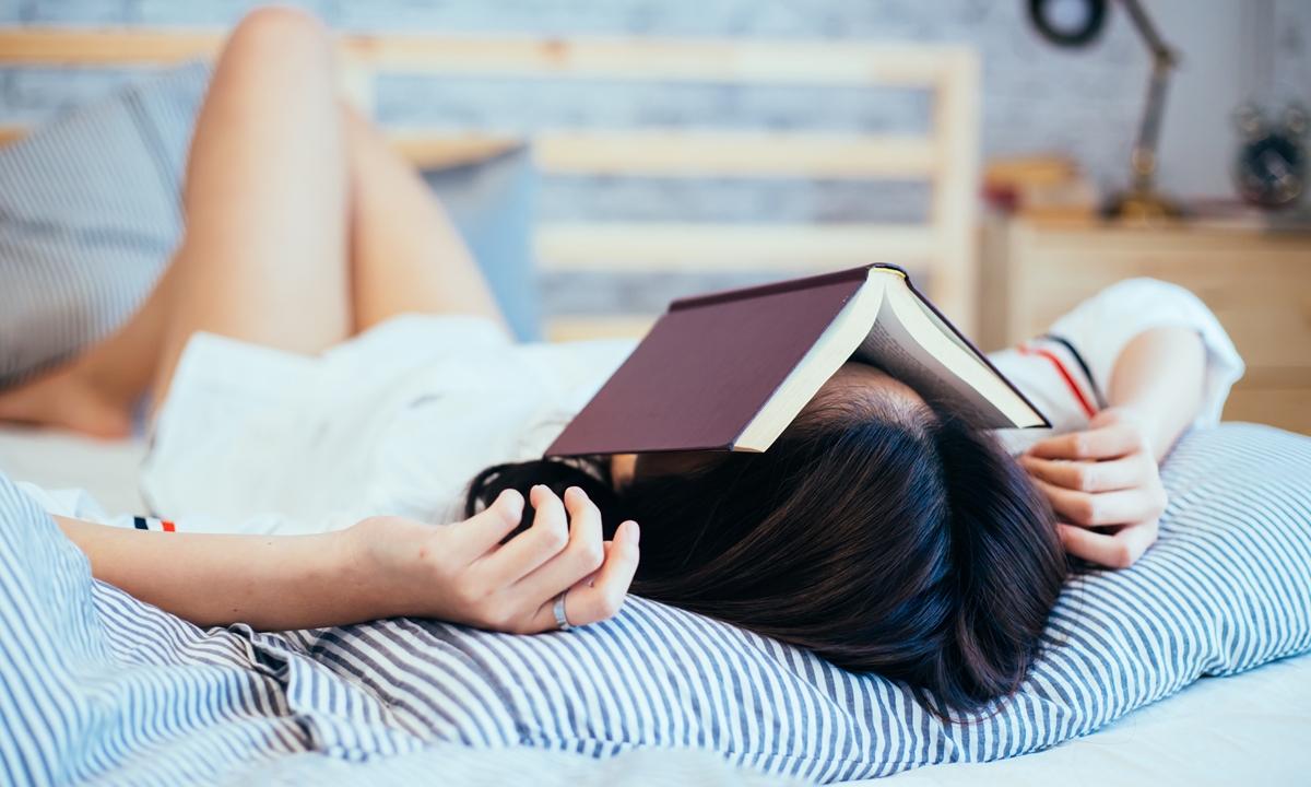 ทำไม "อ่านหนังสือ" แล้ว "ง่วงนอน"