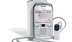 เผยโฉมสู่สายตาชาวโลกแล้วกับ Nokia E72 White Edition