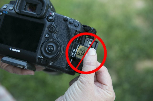 คิดจะใช้ 5D Mark III โปรดอย่าใช้ SD Card ทำไมอ่ะ?