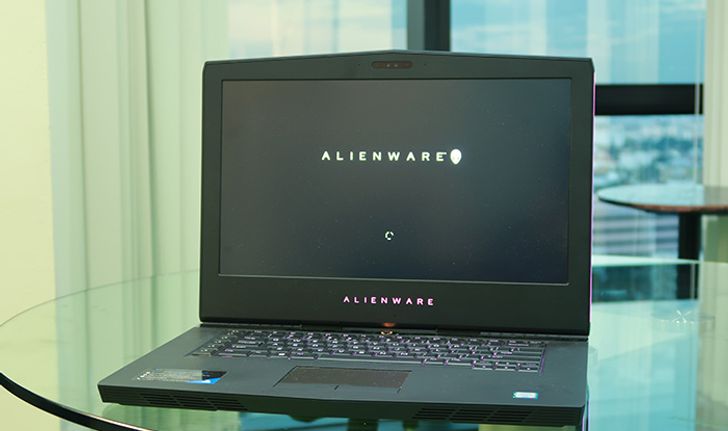 รีวิว Alienware 15 Notebook พลังสูงในตำนานเพื่อเกมเมอร์กระเป๋าหนัก