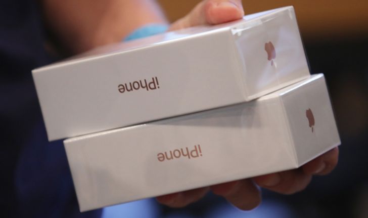 3 ค่ายดัง ลดราคาเทกระจาดปิดสต๊อก iPhone 6S เริ่มต้น 9,900 บาท