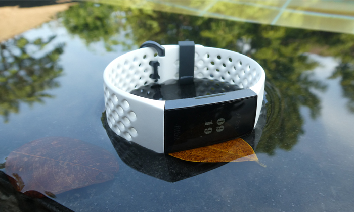รีวิว "Fitbit Charge 3" สายรัดข้อมืออัจริยะที่ขายดีเป็นอันดับหนึ่ง