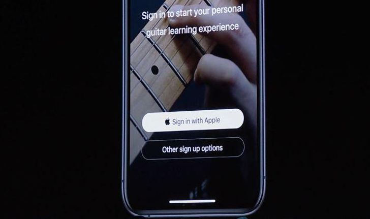 Apple ออกคำแนะนำให้วางปุ่ม Sign In With Apple ไว้เหนือการเข้าสู่ระบบด้วยตัวอื่น