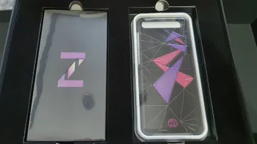 เปิดบ็อกซ์เซ็ต “Galaxy Z Flip x SIRIVANNAVARI BANGKOK Special Case Limited Edition”
