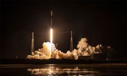 SpaceX จะปล่อยดาวเทียม Starlink L7 ชุดแรกที่ทดสอบ VisorSat บังแสงแดดไม่ให้สะท้อนรบกวนการดูดาว