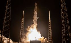 SpaceX ได้ปล่อยดาวเทียม Starlink อีก 60 ดวงหนึ่งในนั้นมี VisorSat ลดแสงสว่างยามค่ำคืน