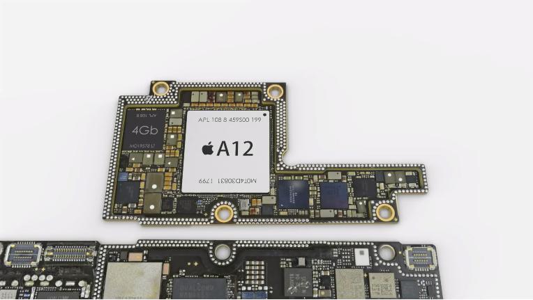 ภาพคอนเซ็ปต์ iPhone 2018