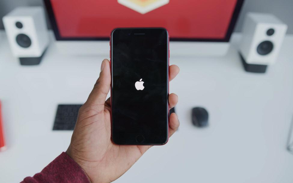 iPhone 8 Plus สีแดง (PRODUCT) RED