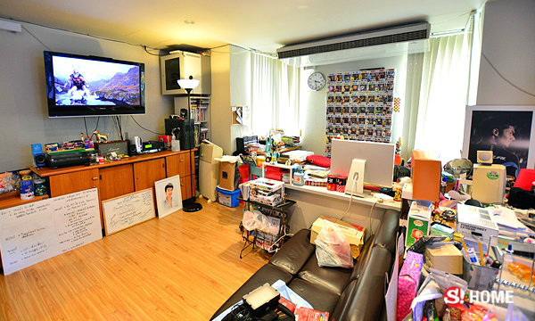 เปิด “ห้องทำงาน” โลกแห่งจินตนาการของ “คุณชายอดัม” ม.ร.ว.เฉลิมชาตรี ยุคล