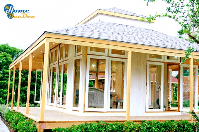 Knock down บ้านไม้สไตล์ร่วมสมัย "กลางสวนสวย"