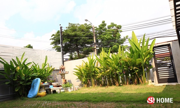 นอกตัวบ้านใหม่ นอกตัวบ้านใหม่