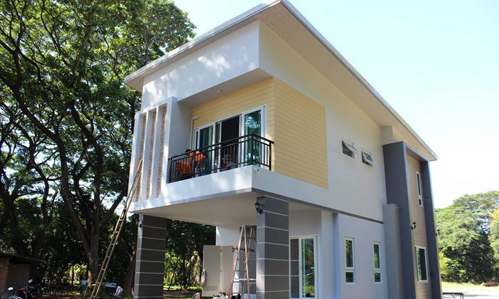 แบบบ้าน 2 ชั้นบ้านทรงตึกสไตล์โมเดิร์น สำหรับที่ดินหน้าแคบ พื้นที่ใช้สอย 140 ตรม.งบ 1.38 ล้าน