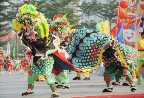 ตำนานการเชิดสิงโตใวันตรุษจีน