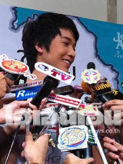 ริท TheStar6 โต้สูบบุหรี่ควงสาวเมาRCA