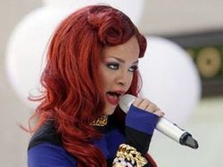 ตำหนิ MV ของ Rihanna ส่งเสริมของรุนแรง