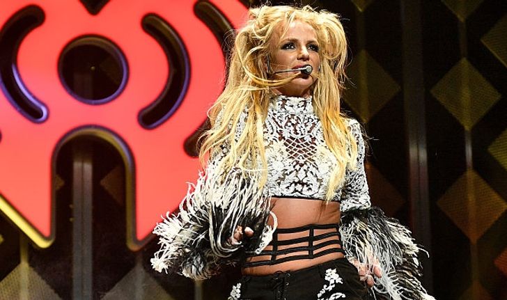 Britney Spears โชว์ร้องสด ช็อกแฟนคลับกลางคอนเสิร์ตที่ลาสเวกัส