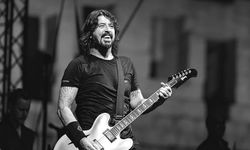 “Dave Grohl” แห่ง Foo Fighters สร้าง IG ใหม่ เล่าเรื่องขำๆ ช่วงหยุด “โควิด-19”