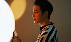 "Lay" ปล่อยเพลงใหม่สไตล์ดนตรีตะวันออก "Jade"