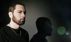 Eminem เซอร์ไพรส์เก่ง ซุ่มเงียบปล่อยอัลบั้มใหม่ 16 เพลงรวดส่งท้ายปี 2020