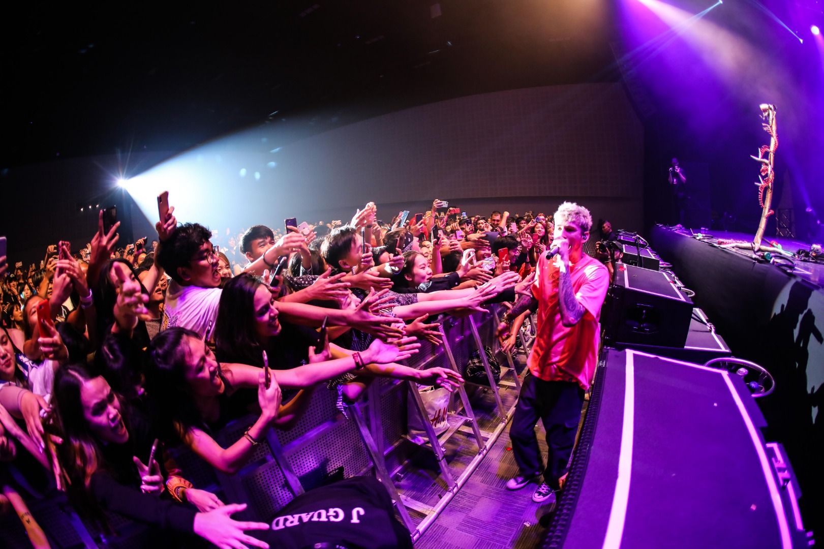 Machine Gun Kelly : HOTEL DIABLO WORLD TOUR