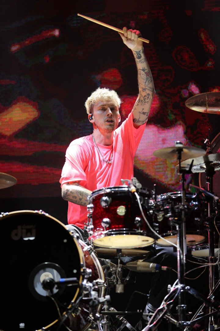 Machine Gun Kelly : HOTEL DIABLO WORLD TOUR