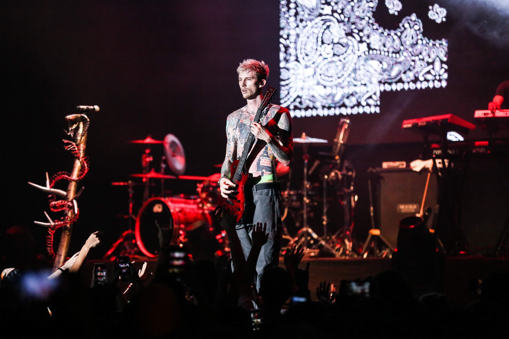 Machine Gun Kelly : HOTEL DIABLO WORLD TOUR