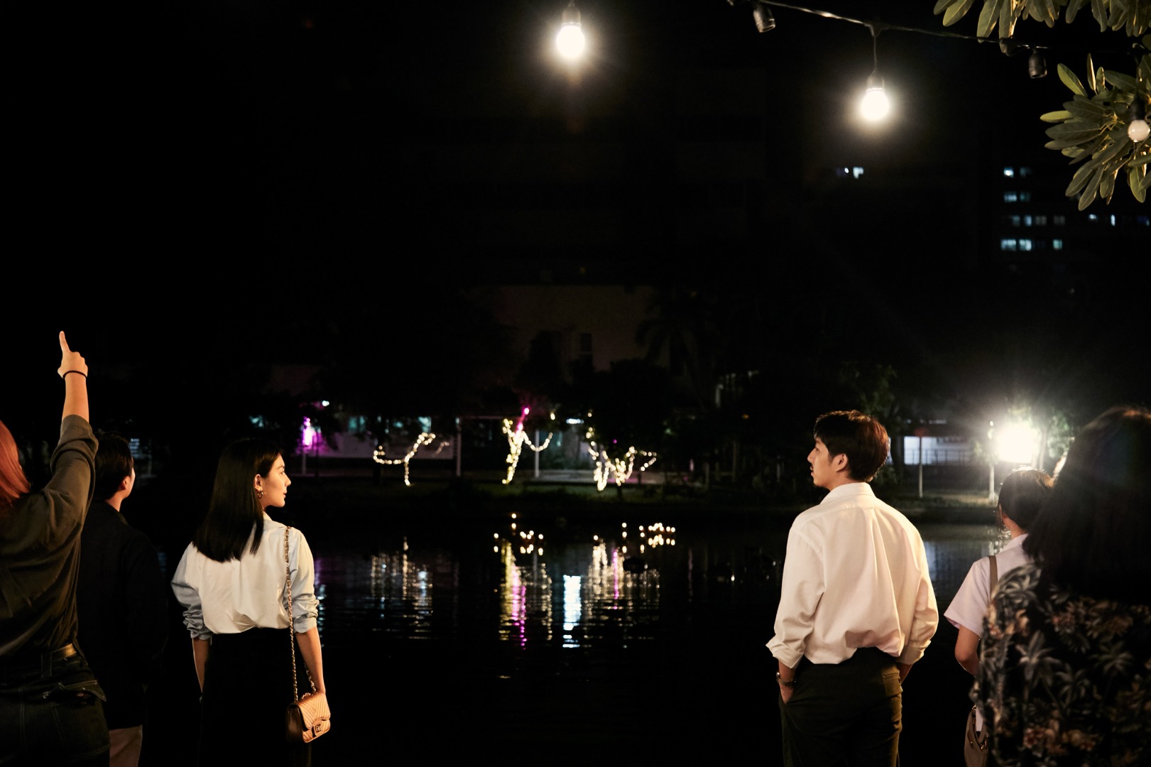 นักแสดงเอ็มวี ดวงใจ 