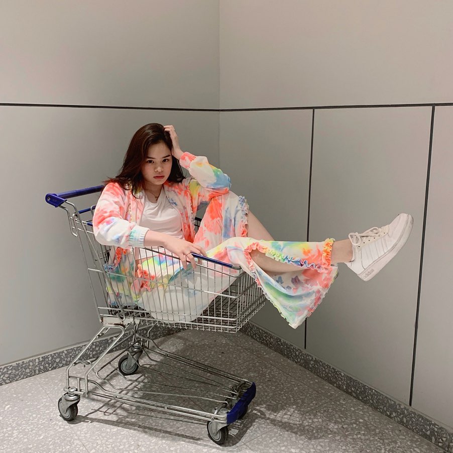 แอลลี่ นิติพน