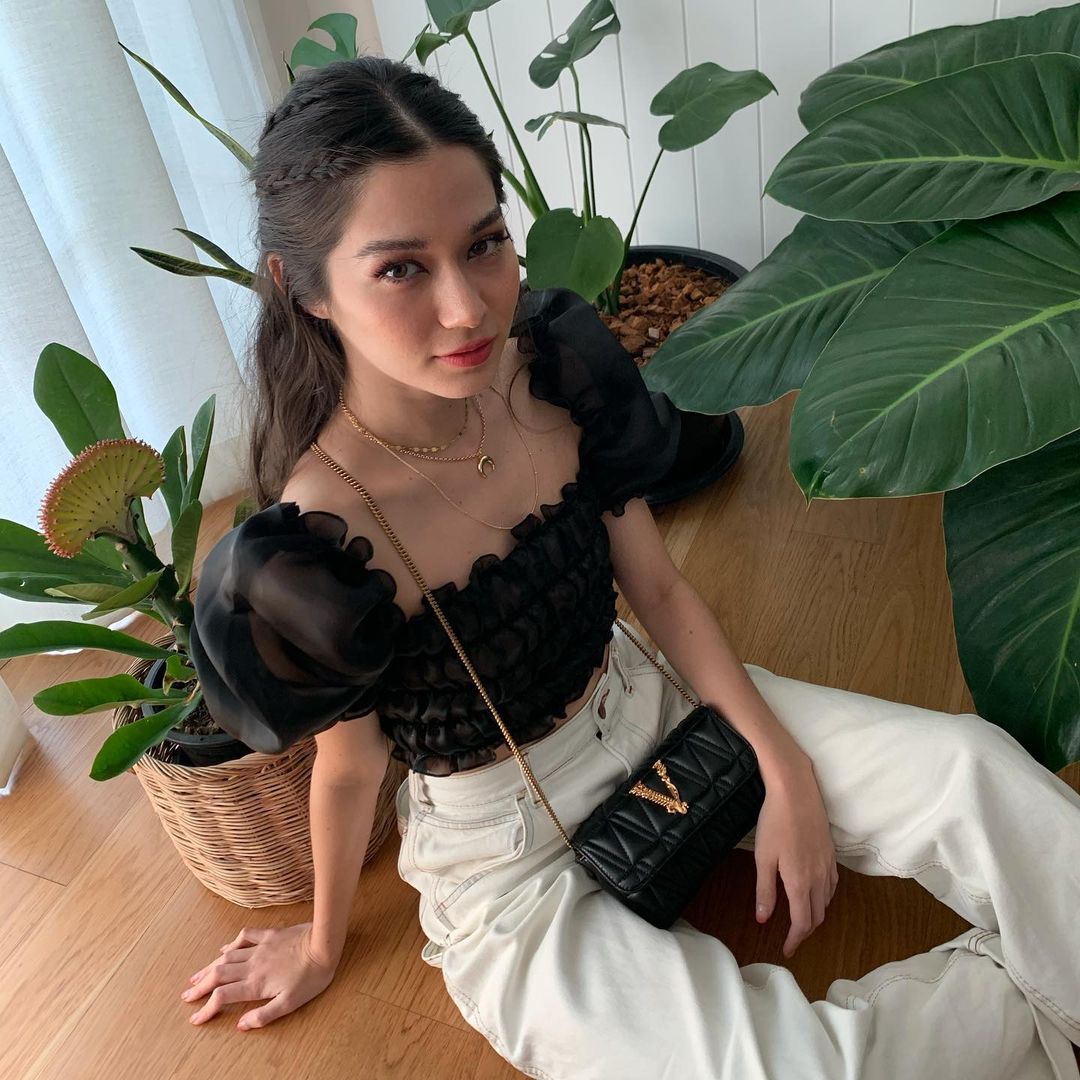 วี วิโอเลต 