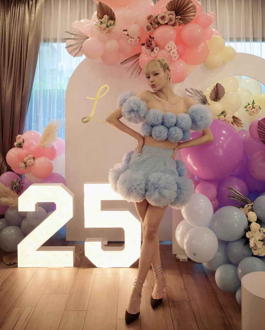 LISA BLACKPINK ลิซ่า แบล็กพิงค์