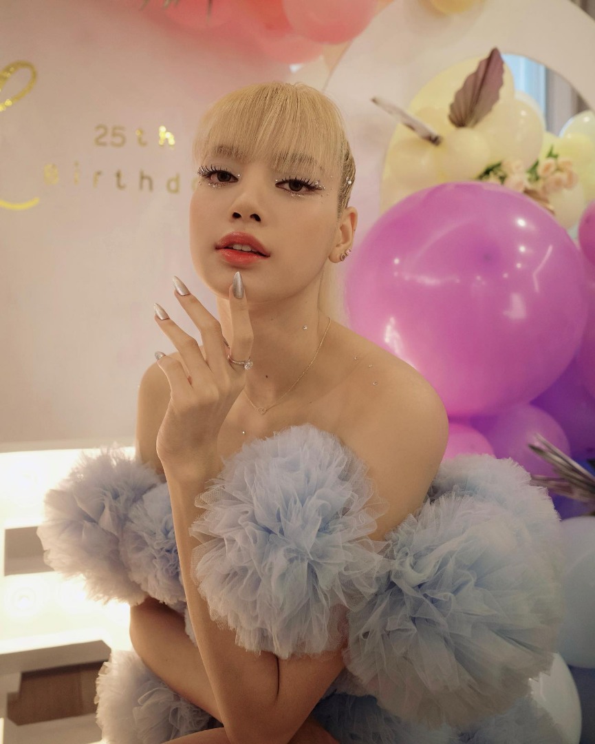 LISA BLACKPINK ลิซ่า แบล็กพิงค์