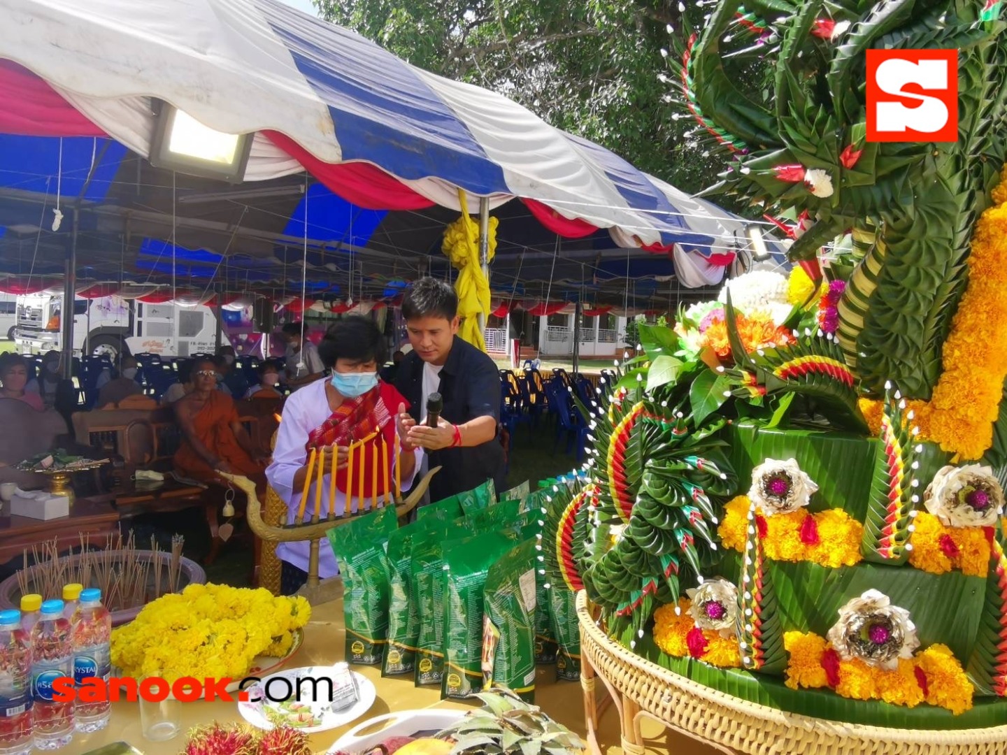 ไผ่ พงศธร 