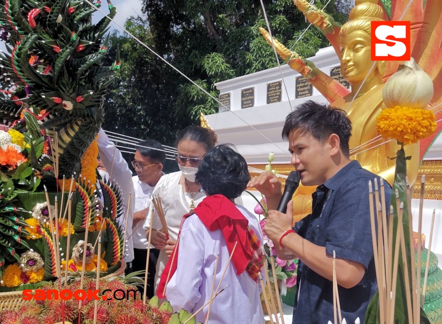 ไผ่ พงศธร 