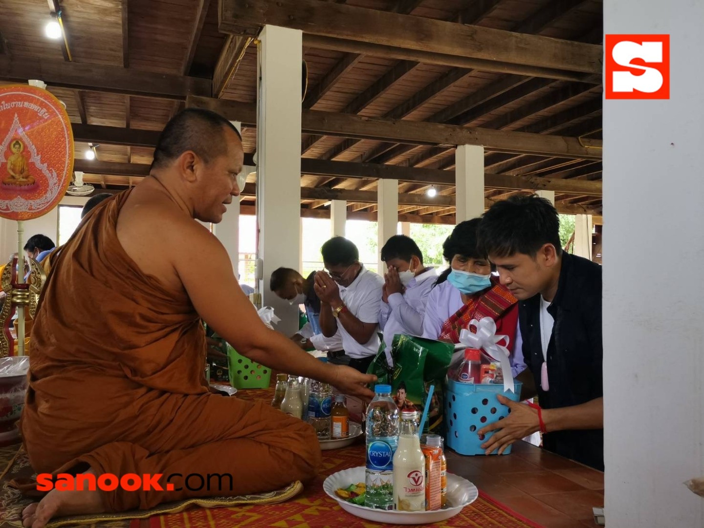 ไผ่ พงศธร 