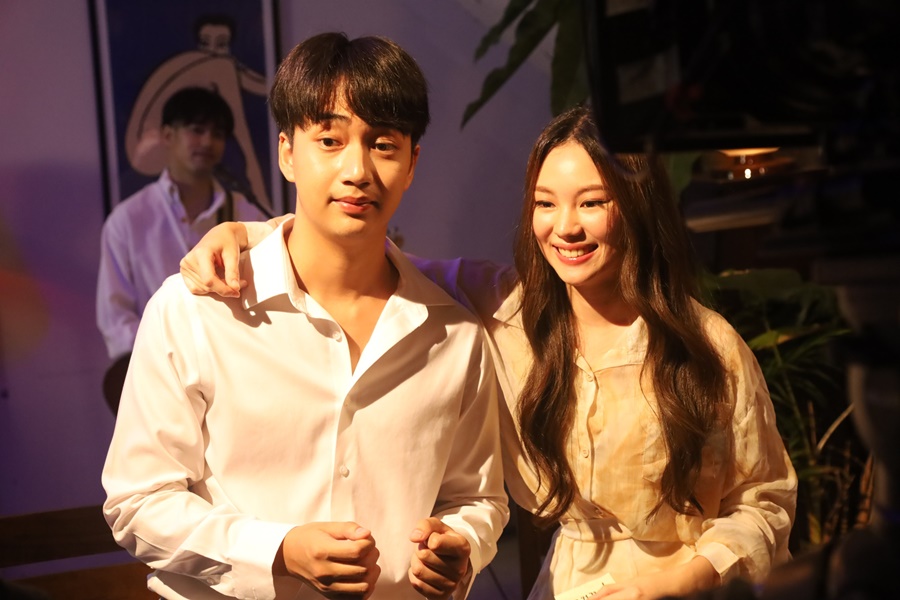 “Only Friend" - เอย ธนพรรษ์