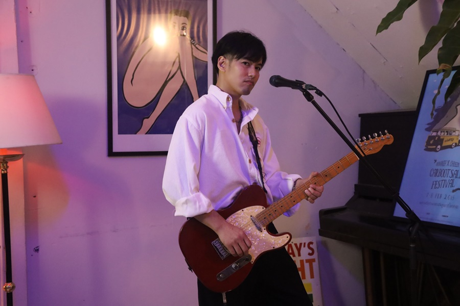 “Only Friend" - เอย ธนพรรษ์