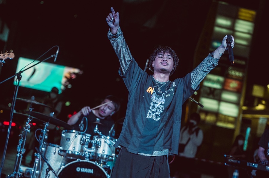 Sony Music Thailand X Siam Walking Street Performance