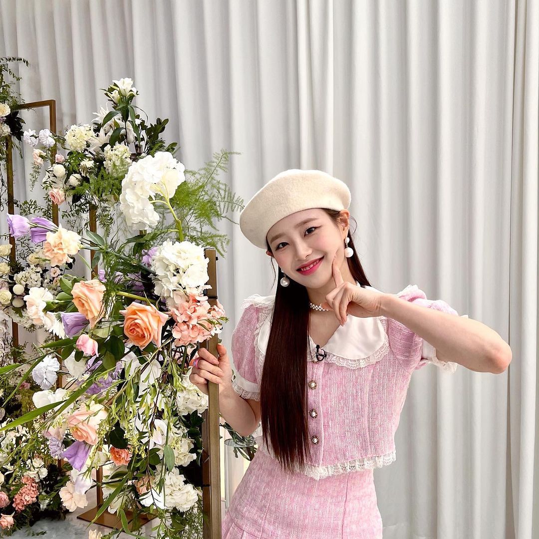 ชยู Chuu LOONA