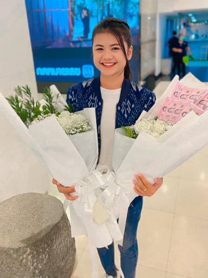 แอ้ม ชลธิชา 