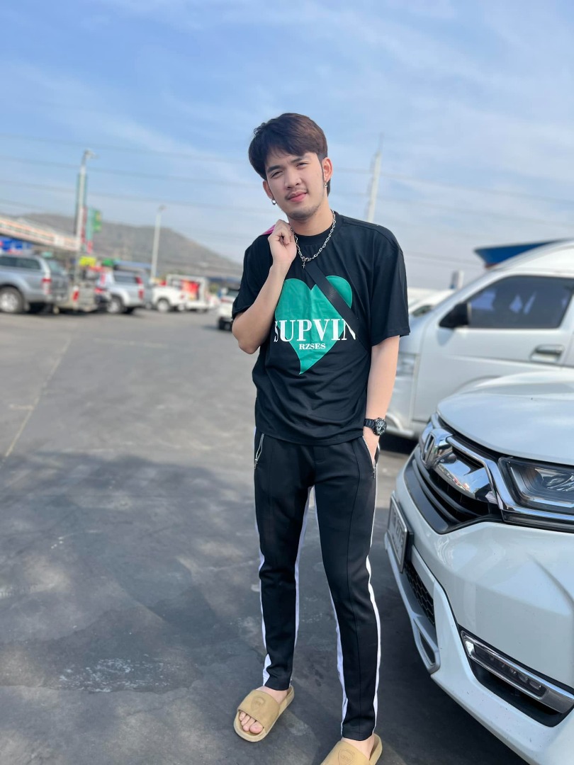 เอิร์ธ ฟิวเจอร์แบนด์