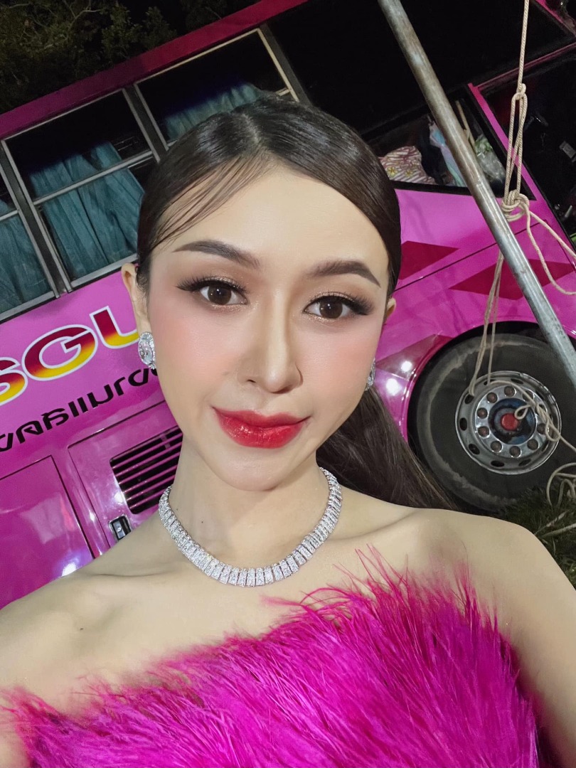 ยาหยี เก็จมณี หมอลำใจเกินร้อย 