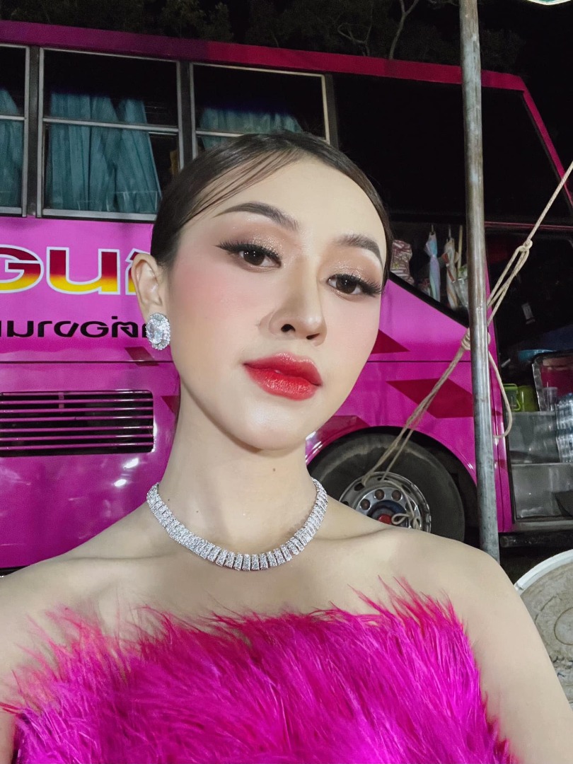 ยาหยี เก็จมณี หมอลำใจเกินร้อย 