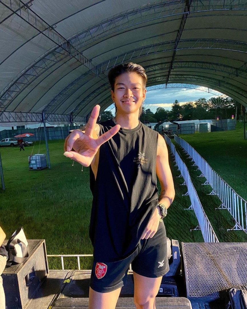 เม้ก อภิสิทธิ์ 