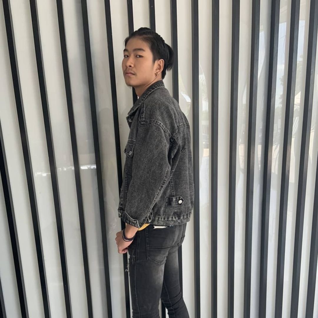 เม้ก อภิสิทธิ์ 