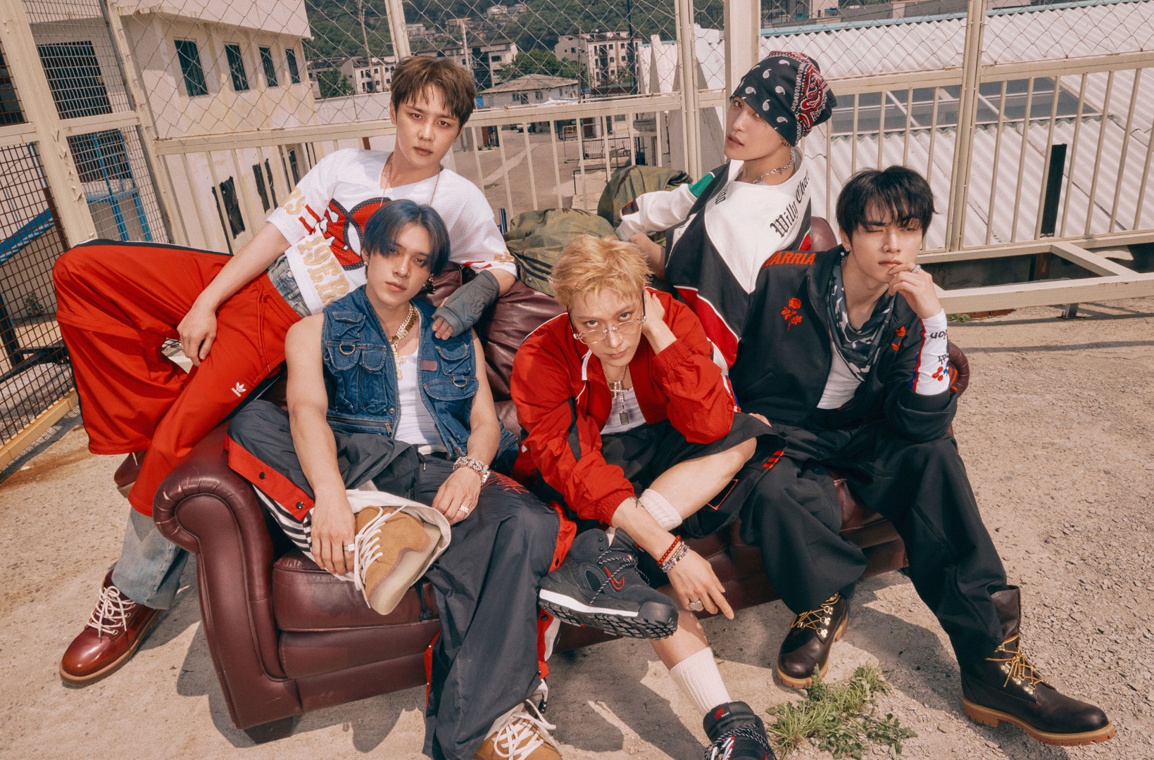 WayV ปล่อยมินิอัลบั้มใหม่ชุดที่ 7 BIG BANDS