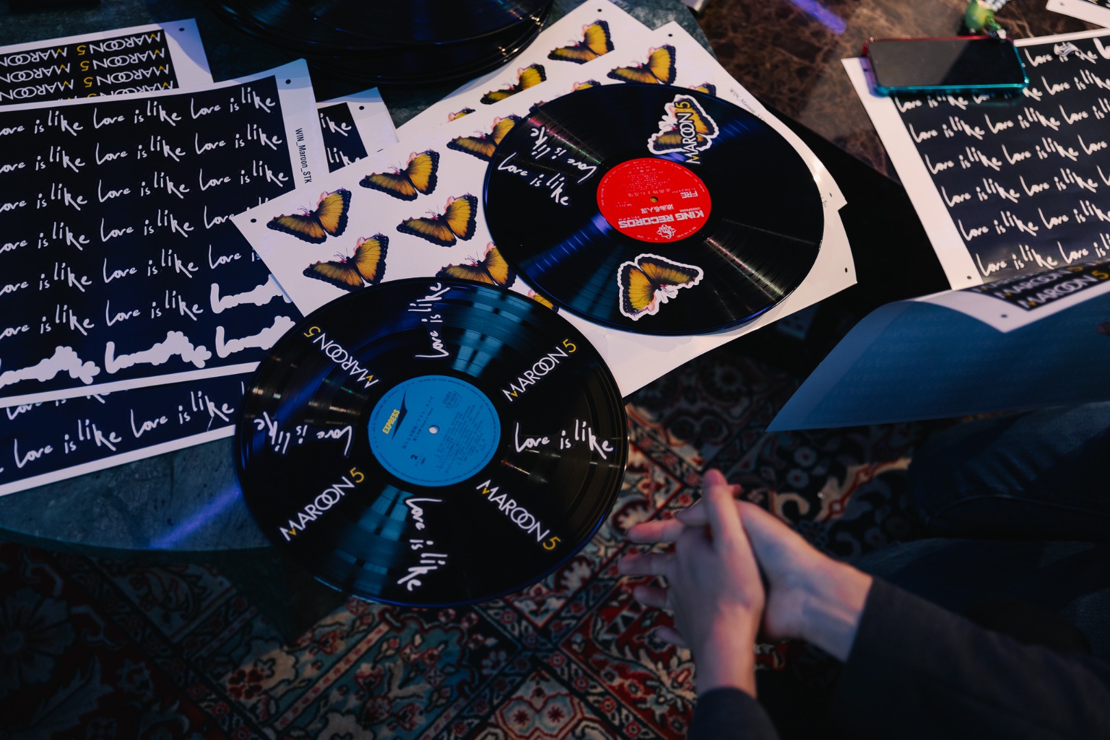 Maroon 5 : Love Is Like Album Listening Session