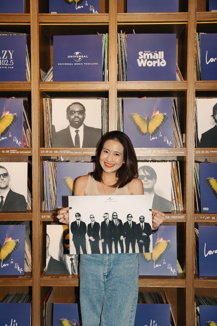 Maroon 5 : Love Is Like Album Listening Session